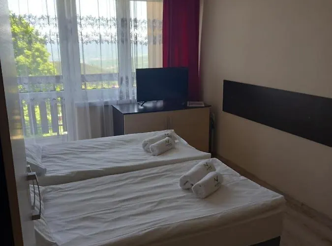 Halny Natura Tour Ośrodek wypoczynkowy *